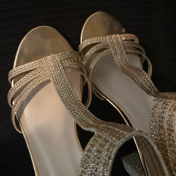 Rose Gold Block Heel. - Picture 3 of 7